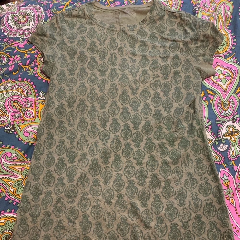Olive Billabong Tee size M